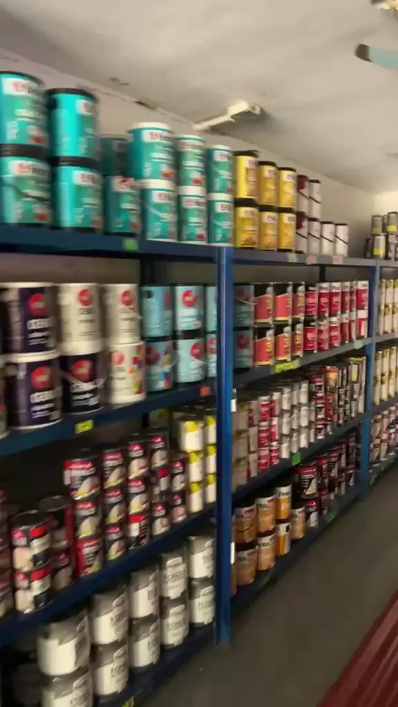 Pinturas y herramientas