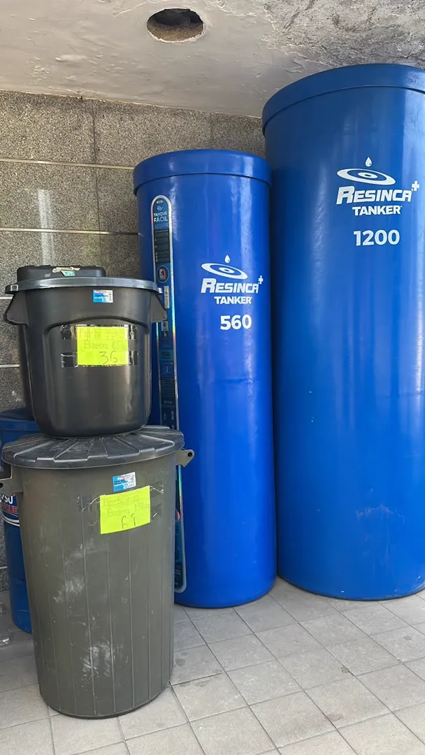 Tanques y agua